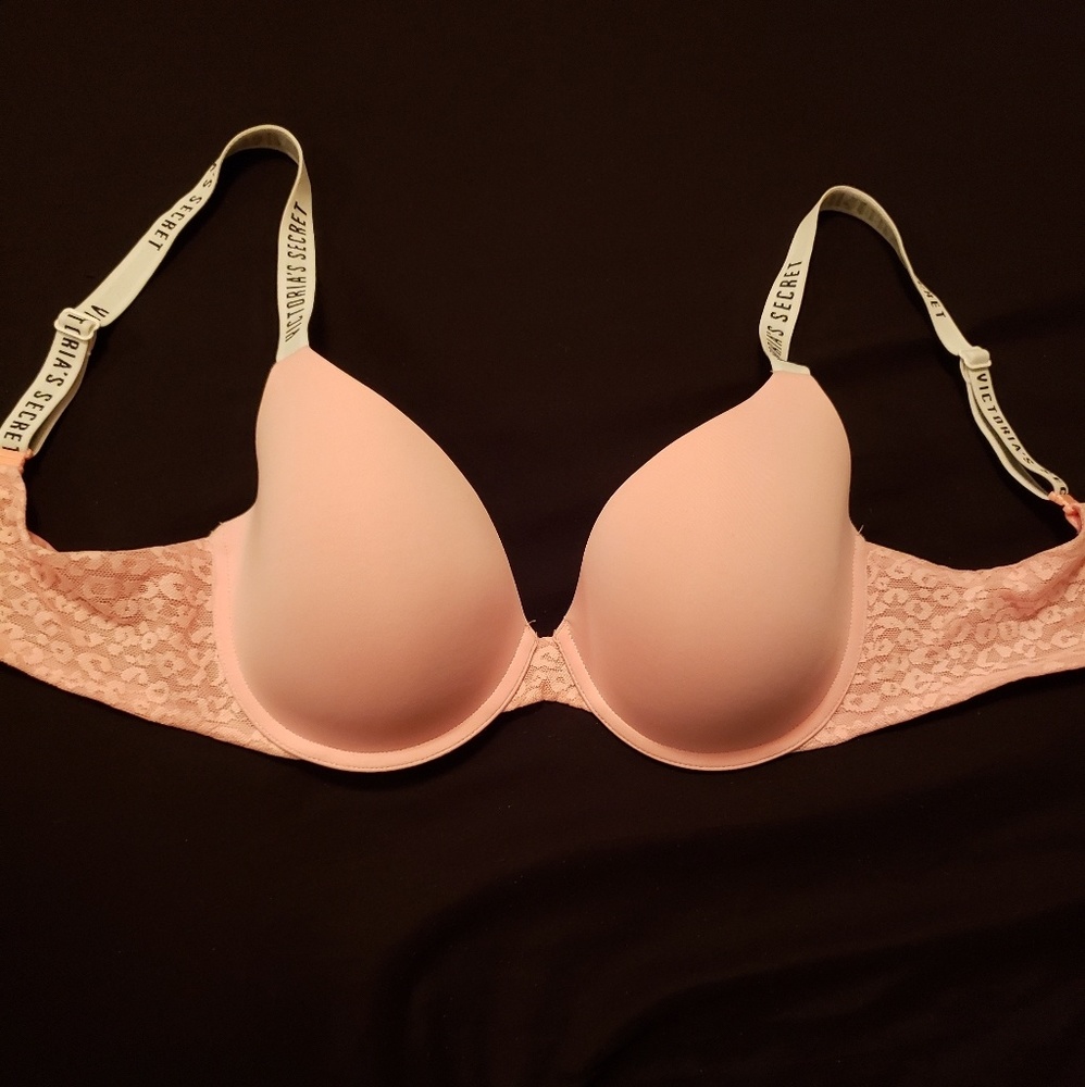 34D Victoria's Secret T-shirt Demi Bra